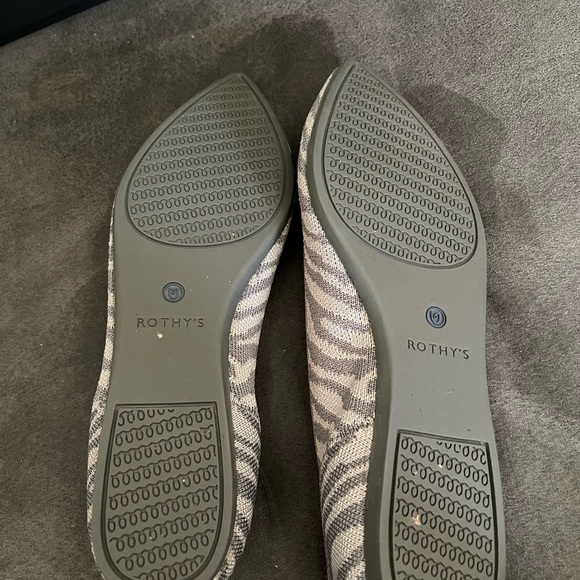Rothy’s retired zebra print size 9.5 - Picture 4 of 5